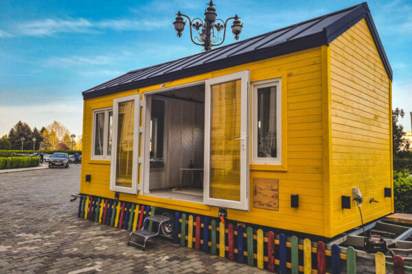 Phoenix tiny house by Pura Vida Huts